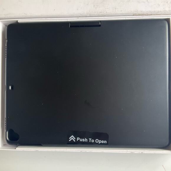 iPad Keyboard Case for iPad 2018 (6th Gen) - iPad 2017 (5th Gen) - iPad Pro 9.7 - Picture 4 of 7